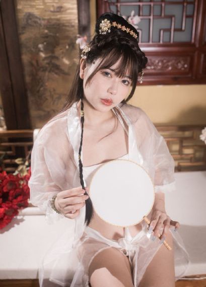 欧美女包小包_1080HD在线观看