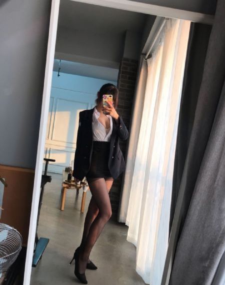 国产凌凌漆高清在线观看_JVID性感写真