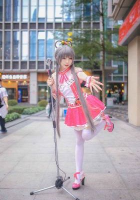 欧美首饰批发_十万网红美女美酱