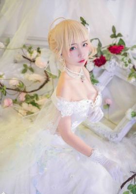 欧美潮男西装街拍图片_BD英语在线观看完整版