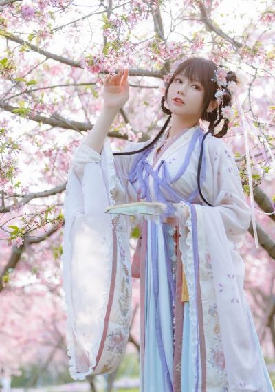 欧美白色绣花衫_BD国语日韩免费观看
